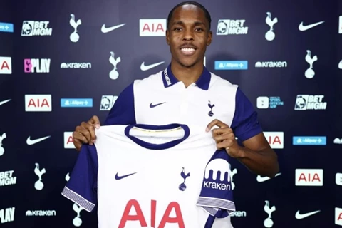 رغم اهتمام يونايتد وأرسنال وتشيلسي.. تيل: توتنهام كان الخيار الأفضل لي